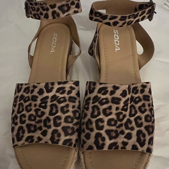 Soda Animal Print Women's Sandals - Picture 1 of 3